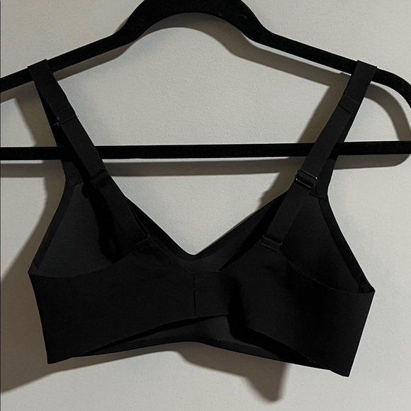 Lululemon Black Like Nothing Bra - Picture 3 of 5